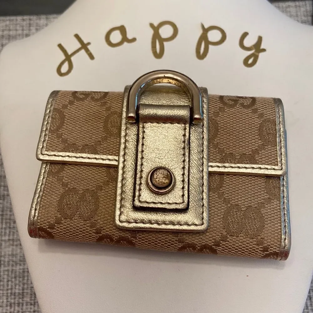 Gucci Gokd Keyhokder Impeccable condition with dust bag